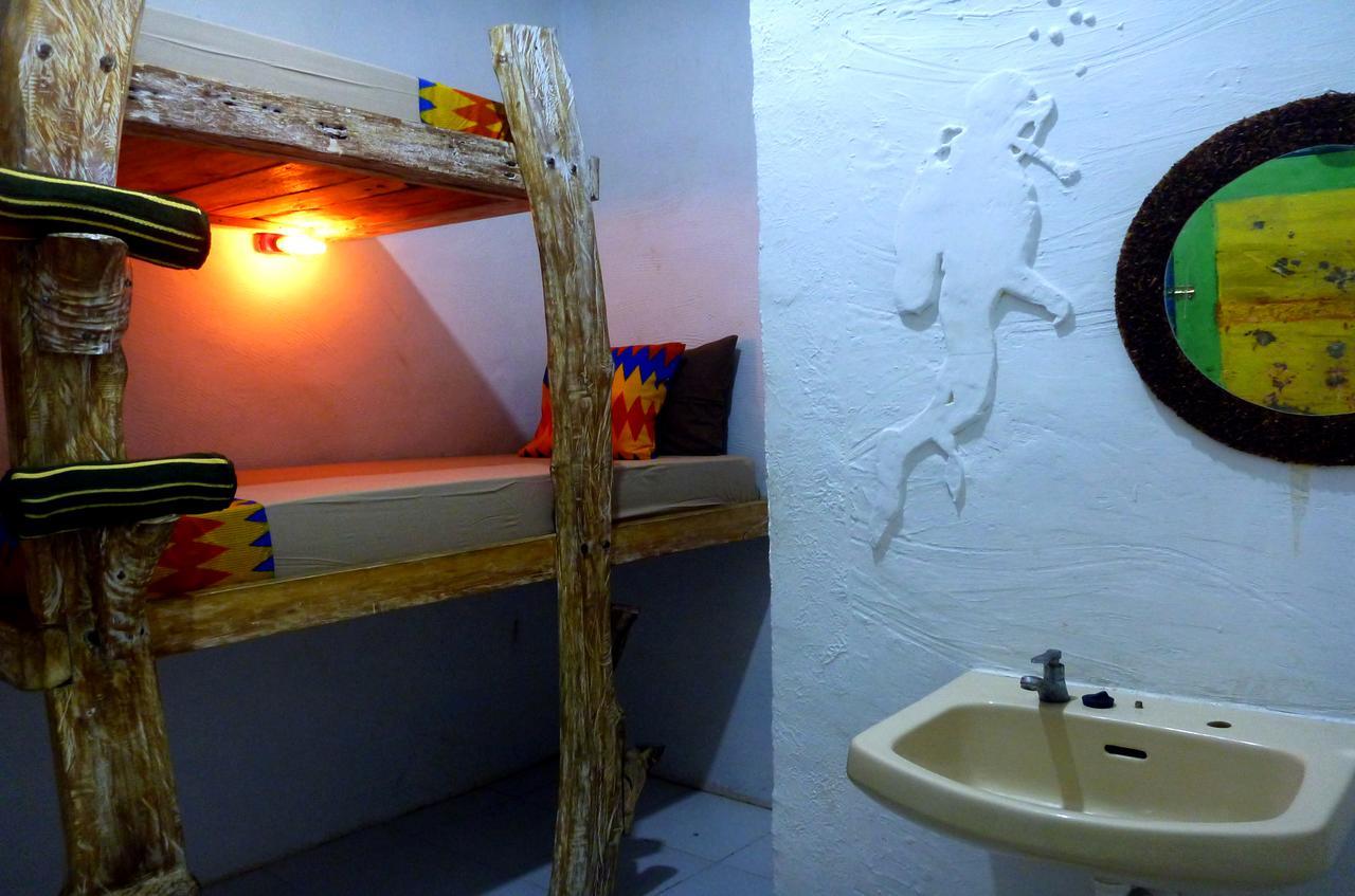Gipsy Backpackers Vandrarhem Gili Trawangan Exteriör bild