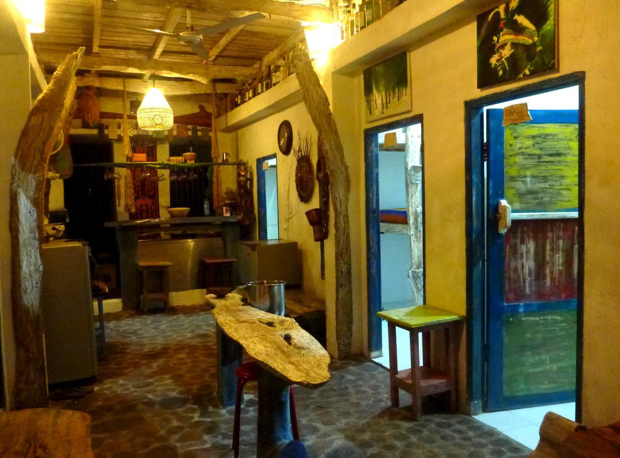 Gipsy Backpackers Vandrarhem Gili Trawangan Exteriör bild