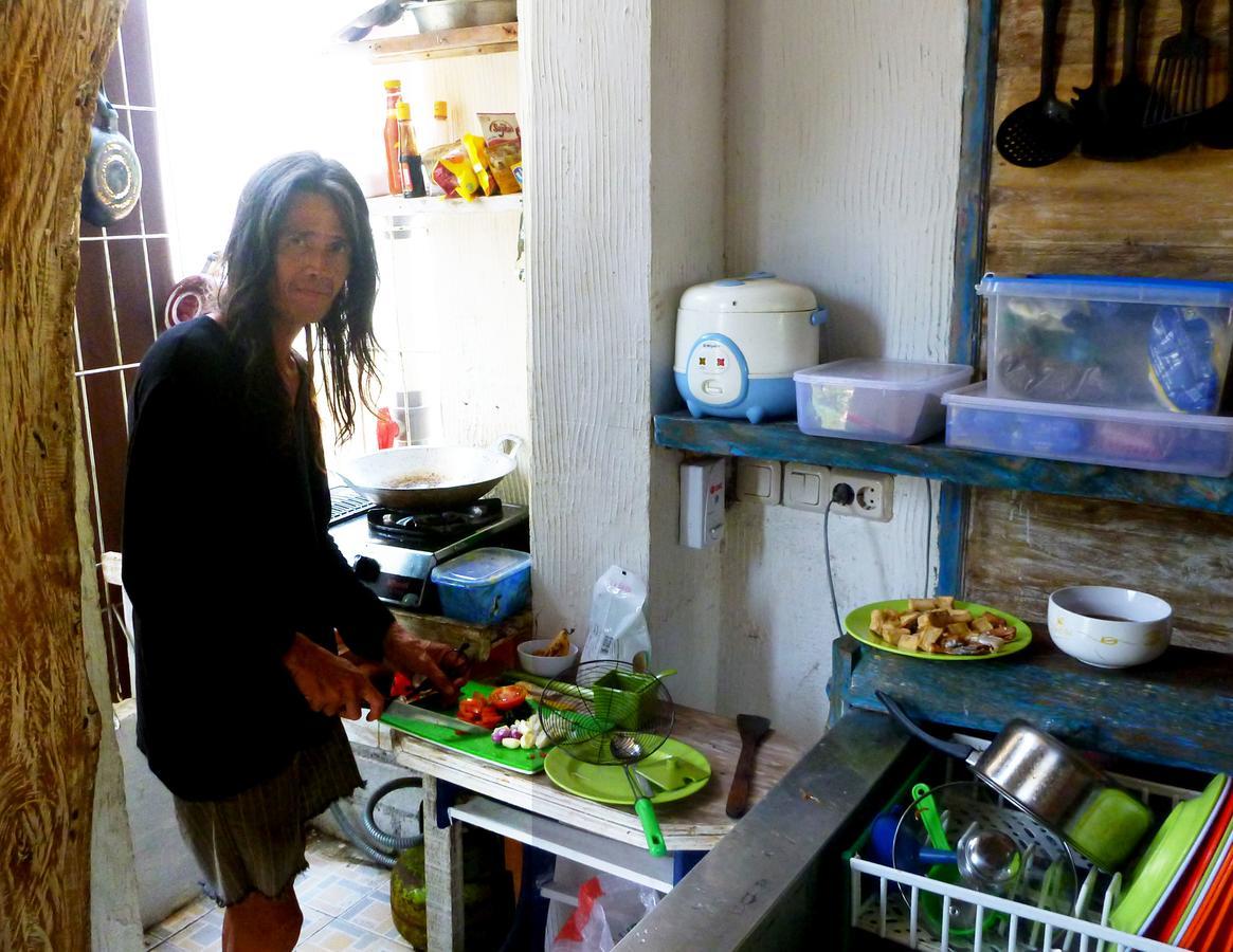 Gipsy Backpackers Vandrarhem Gili Trawangan Exteriör bild