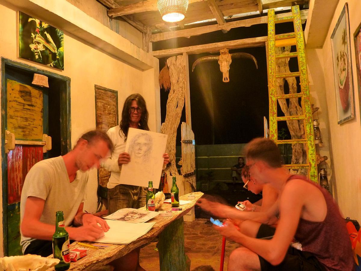 Gipsy Backpackers Vandrarhem Gili Trawangan Exteriör bild
