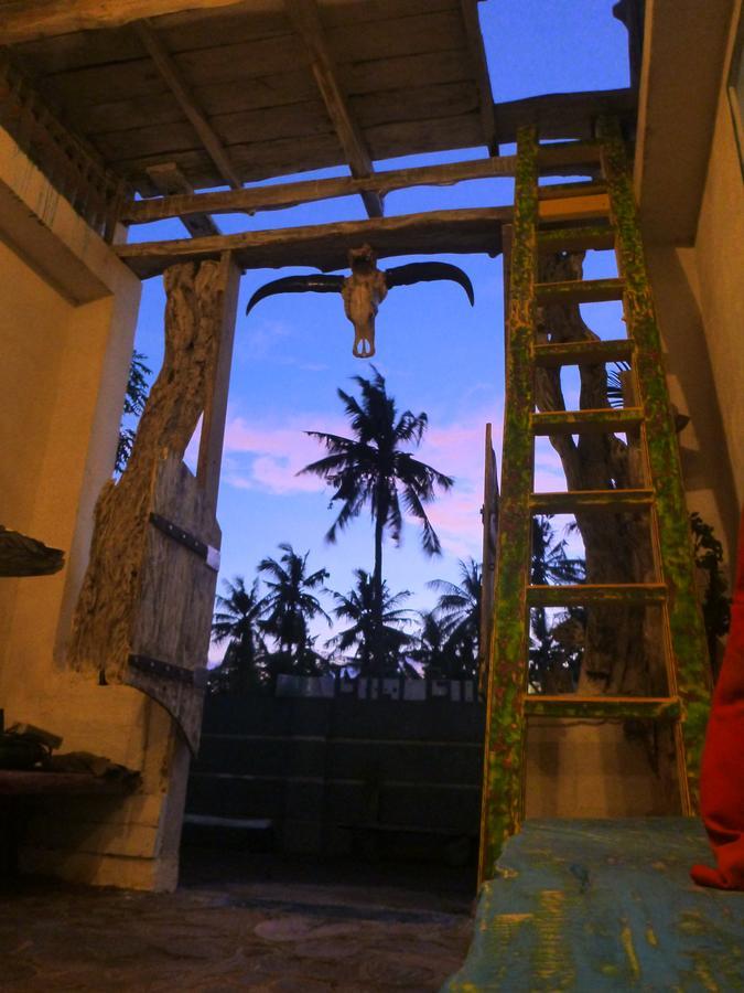 Gipsy Backpackers Vandrarhem Gili Trawangan Exteriör bild